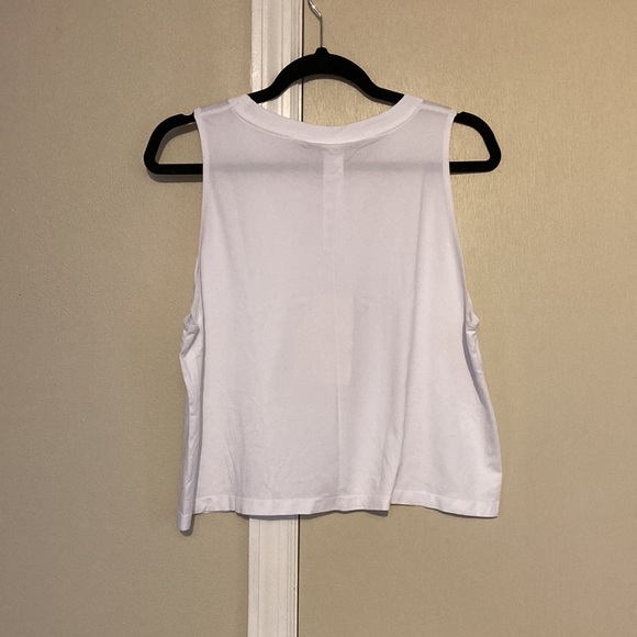 Fabletics Tyler Seamless Tank - Picture 2 of 4